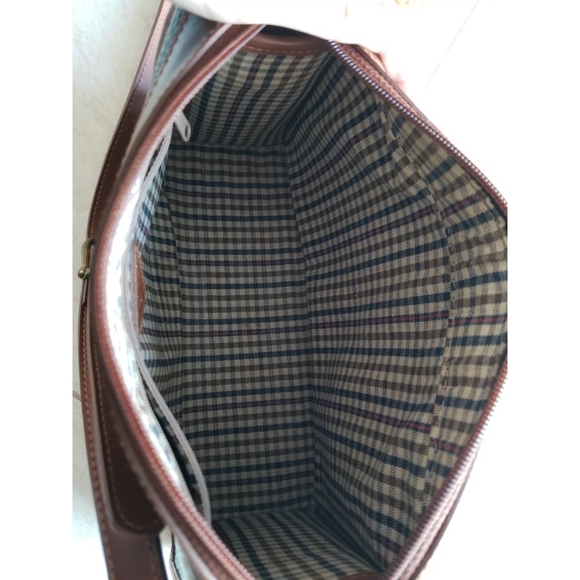 90s Vintage Guess Crossbody Purse - Picture 9 of 9